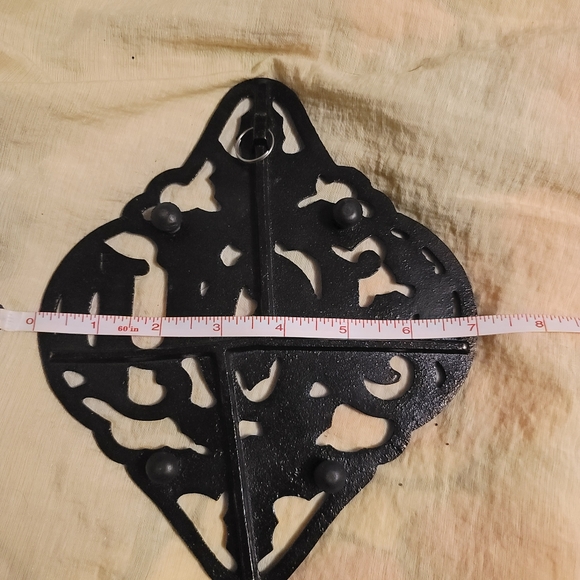 *VTG*. AVON Joy and Holly Trivet/Wall hanging. (571) - Picture 2 of 4